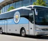 Incendio devasta bus di tifosi del Manchester City: caos sulla M6 a poche ore dalla finale!