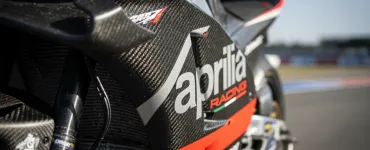 Bezzecchi trionfa, Martin incalza: Aprilia domina il GP!