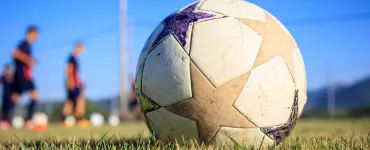 Il Como asfalta il Pisa: Pokerissimo e sogno Champions!