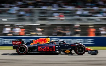 Red Bull nei guai a Suzuka: Misteriose difficoltà con la RB22