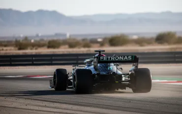 Mercedes F1: Dominio e vulnerabilità a Suzuka