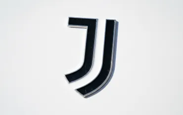La Juventus celebra il 50° compleanno di John Elkann