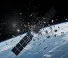 Allarme nello spazio: satellite Starlink si disintegra in orbita