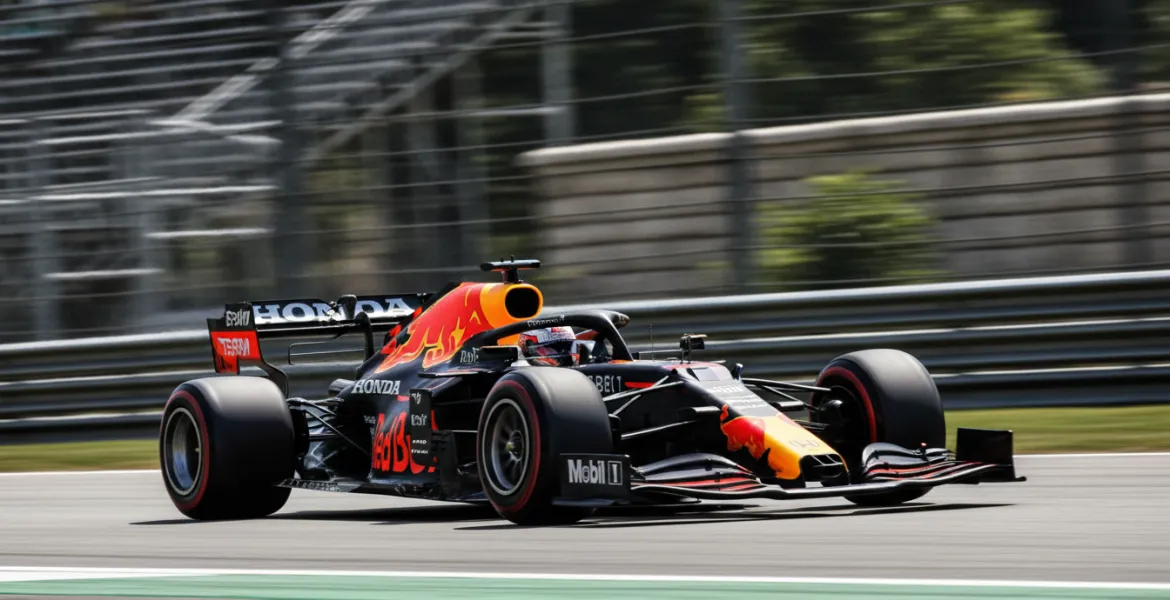 Red Bull: La rincorsa mondiale 2025 ha un prezzo nel 2026?