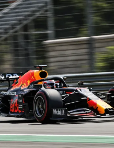 Red Bull: La rincorsa mondiale 2025 ha un prezzo nel 2026?