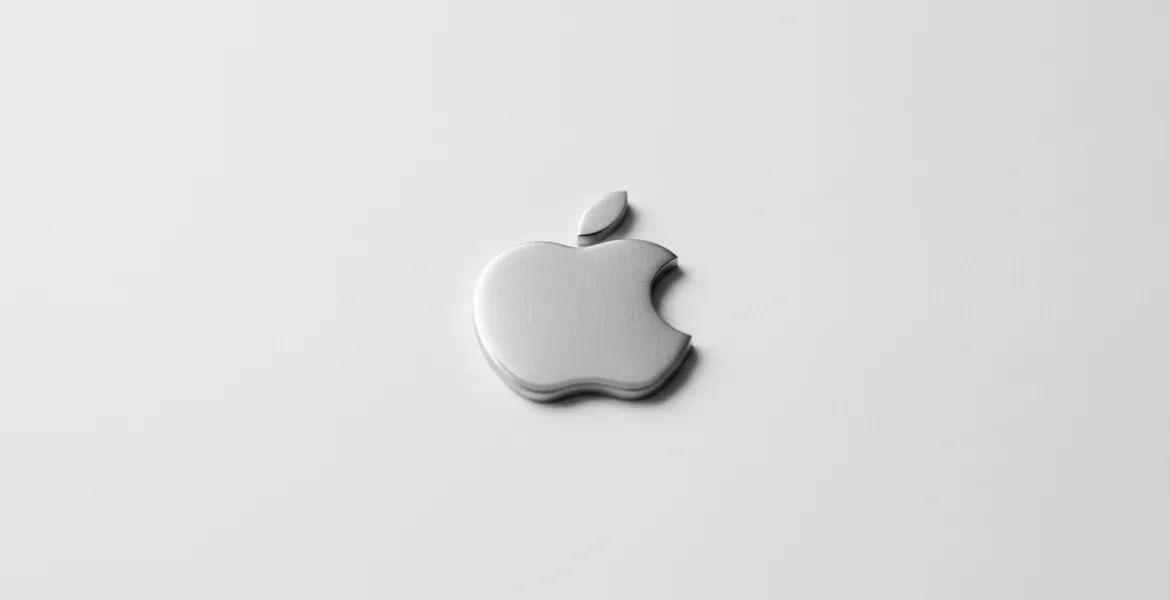 Apple celebra 50 anni di storia: dal garage alla conquista dell'IA