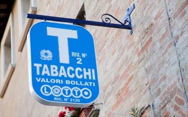 Furto in una tabaccheria di Cervaro, portati via Gratta e Vinci e contanti