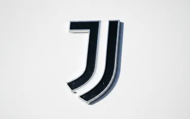 La Juventus avvicina la Zona Champions Battendo il Genoa 2-0