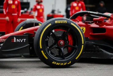 Ferrari in pista a Fiorano per i test Pirelli con gomme da bagnato