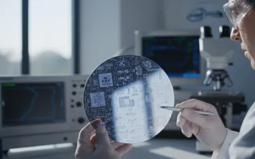 Intel rivoluziona i semiconduttori con il nitruro di gallio su silicio