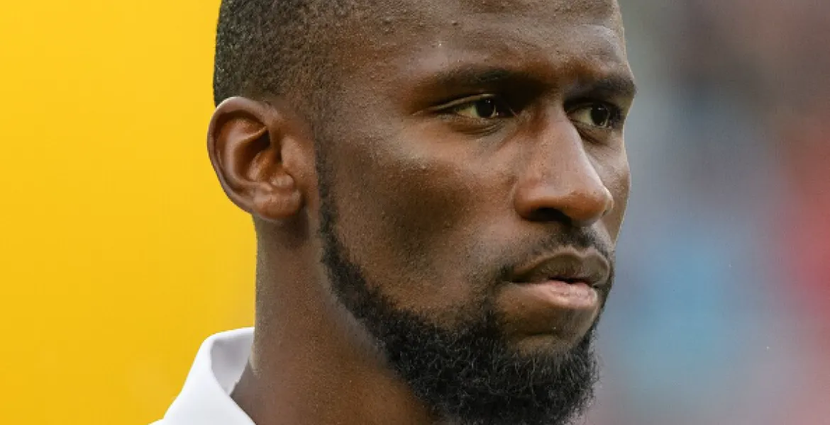 Rüdiger Sconvolge: Fuga ыilenziosa вopo la ыconfitta del Real Madrid