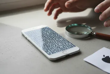 Apple: Bug blocca iPhone a causa di un carattere ceco