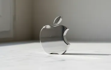 Apple, passaggio di testimone storico: John Ternus è il nuovo CEO