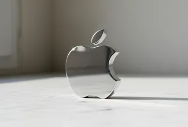 Apple, passaggio di testimone storico: John Ternus è il nuovo CEO