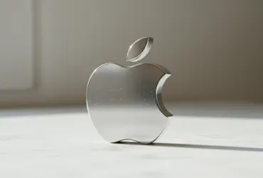 Apple volta pagina: John Ternus succede a Tim Cook per guidare la rivoluzione dell'IA