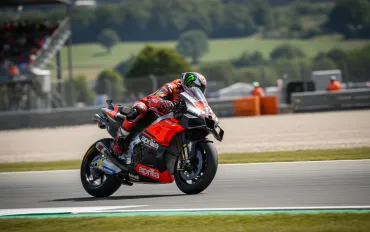 Aprilia domina il Mondiale MotoGP: la sfida di Jerez tra Bezzecchi, Martin e le innovazioni di Savadori