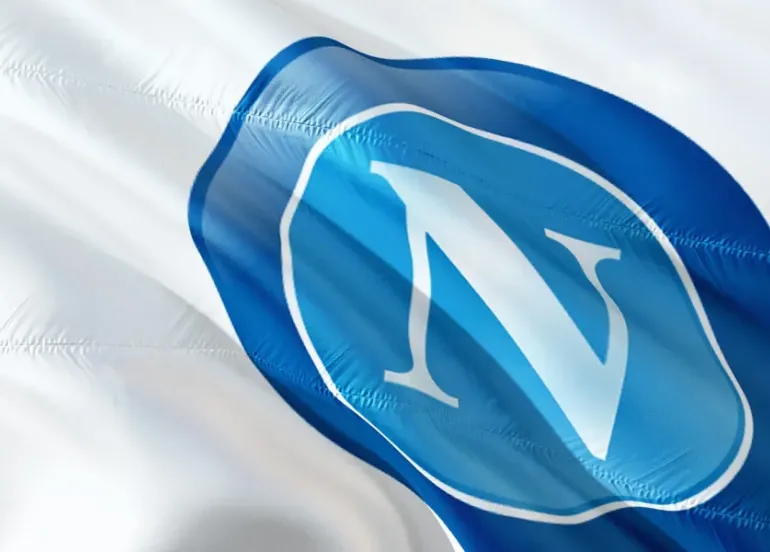 Napoli, futuro Conte in bilico: De Laurentiis studia il clamoroso ritorno di Sarri o la pista Mancini