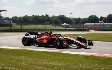 Ferrari svela la nuova ala Macarena: la SF-26 si trasforma per il GP di Miami