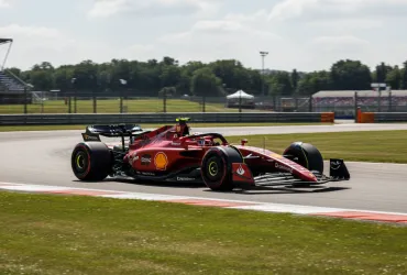 Ferrari svela la nuova ala Macarena: la SF-26 si trasforma per il GP di Miami