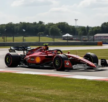 Ferrari svela la nuova ala Macarena: la SF-26 si trasforma per il GP di Miami