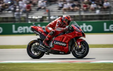 MotoGP Spagna 2026: Alex Marquez imperatore di Jerez, notte fonda per Ducati Lenovo