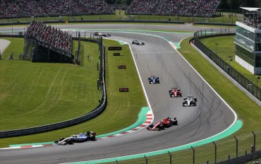 F1, Mercato piloti verso il 2026: l'enigma Verstappen e la rivoluzione silenziosa
