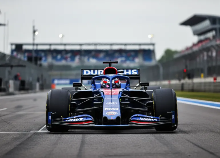 Williams e la sfida FW48: un nuovo telaio estivo per sconfiggere il sovrappeso