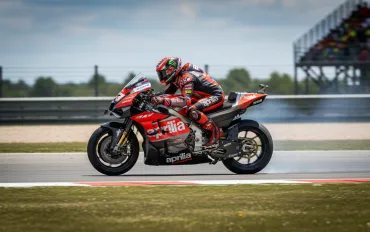 MotoGP, Aprilia proiettata nel futuro: a Jerez debutta l'ibridone 850cc per il 2027