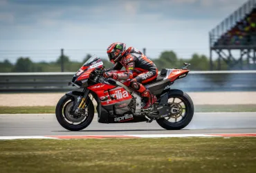 MotoGP, Aprilia proiettata nel futuro: a Jerez debutta l'ibridone 850cc per il 2027