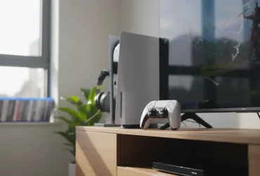 Sony rompe il silenzio sul caso DRM PlayStation: Nessun controllo ogni 30 giorni