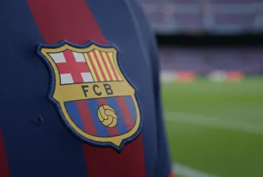 Calciomercato Inter, il Barcellona frena su Bastoni: spunta l'ombra di Romero
