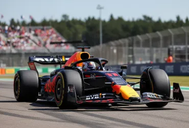 Red Bull e Verstappen: Risolto l'enigma dello sterzo sulla RB22