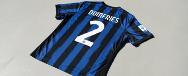 Inter, la gioia di Dumfries tra il 21° Scudetto e il tributo speciale a Cristian Chivu