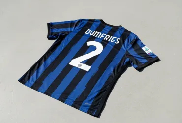 Inter, la gioia di Dumfries tra il 21° Scudetto e il tributo speciale a Cristian Chivu
