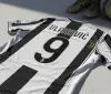 Il paradosso di Dusan Vlahovic: trascina la Juventus in Champions ma il futuro è lontano da Torino