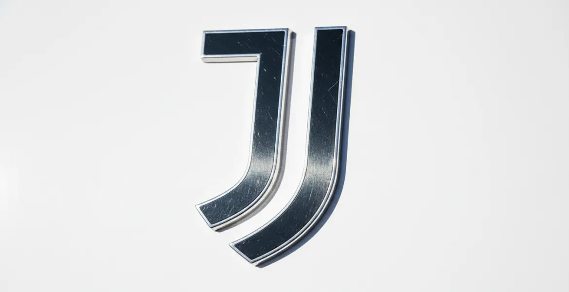 Vlahovic trascina la Juventus e dribbla il futuro: Tutto nelle nostre mani, ma sul domani vedremo