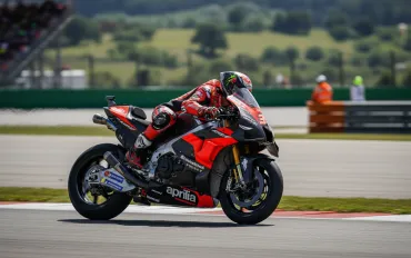 Dominio Totale Aprilia a Le Mans: Martin trionfa in un podio storico
