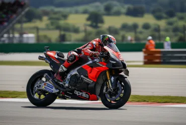 Dominio Totale Aprilia a Le Mans: Martin trionfa in un podio storico