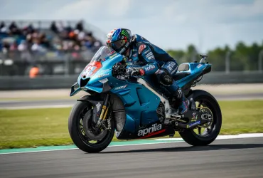 MotoGP Le Mans: Ai Ogura riscrive la storia, il Giappone sul podio dopo 14 anni