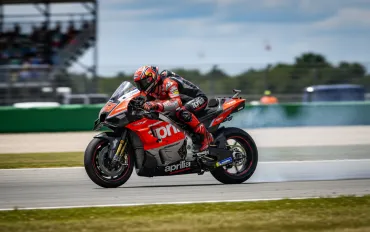 MotoGP, il trionfo Aprilia a Le Mans: Massimo Rivola svela il segreto del successo tra Martin e Bezzecchi