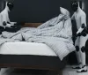 Figure AI: I robot umanoidi collaborano per rifare il letto in autonomia