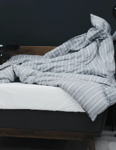 Figure AI: I robot umanoidi collaborano per rifare il letto in autonomia