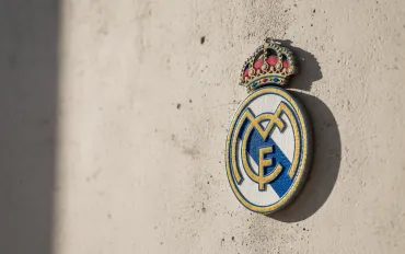 Furia Florentino Perez: Titoli rubati e guerra totale al Barcellona