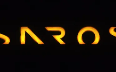 Saros e il peso delle aspettative su PS5: Un’analisi tra vendite e coinvolgimento