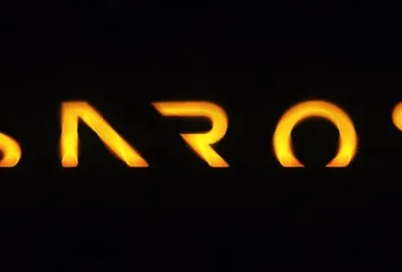 Saros e il peso delle aspettative su PS5: Un’analisi tra vendite e coinvolgimento