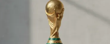Mondiali 2026, la FIFA dichiara guerra alle trattenute in area: nuove direttive per gli arbitri