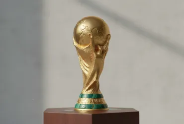 Mondiali 2026, la FIFA dichiara guerra alle trattenute in area: nuove direttive per gli arbitri