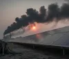 L'ombra del carbone sul futuro solare: come l'inquinamento atmosferico frena la transizione energetica globale
