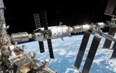 La missione SpaceX Dragon CRS-34 approda sull'ISS: un nuovo capitolo per la scienza orbitale