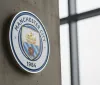 Pep Guardiola lascia il Manchester City: la fine di un regno leggendario che ha cambiato il calcio